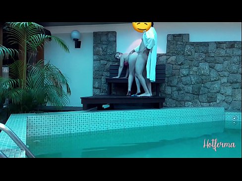 ❤️ O xefe invita a criada á piscina, pero non puido resistirse a un quente ️❌ Porno en % gl.nudexxx.ru % ❌️❤